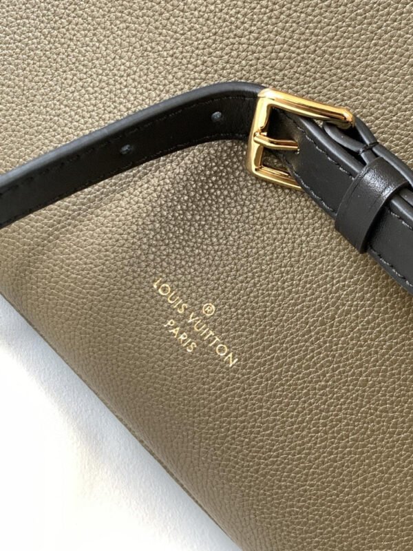 Louis Vuitton M57728 On My Side PM 30cm - Image 6