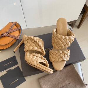 Bottega Veneta Curve Sandals 9.5cm Heel Lambskin Leather Spring/Summer 2020 Collection, Beige