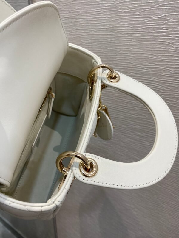 Christian Dior White Handle Bag 17cm - Image 4