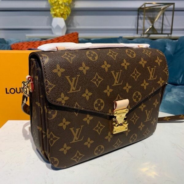 Louis Vuitton Pochette Métis Bag Monogram Canvas Fall/Winter Collection M40780 Brown - Image 2