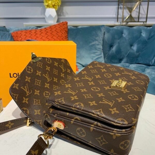 Louis Vuitton Pochette Métis Bag Monogram Canvas Fall/Winter Collection M40780 Brown - Image 7