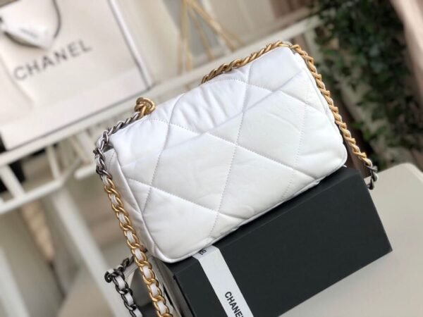 Chanel 19 Flap Bag 26cm Goatskin Leather Fall/Winter Act 1 Collection, White - Image 4