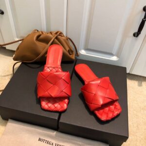 Bottega Veneta Lido Flat Square Toe Sandals Lambskin Leather Fall/Winter 2019 Collection, Red