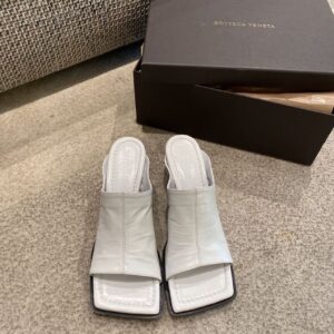 Bottega Veneta Square Toe Mules Calfskin Leather Fall/Winter 2019 Collection, White