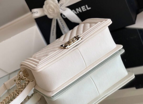 Chanel Medium Classic Flapbag 25cm White - Image 8