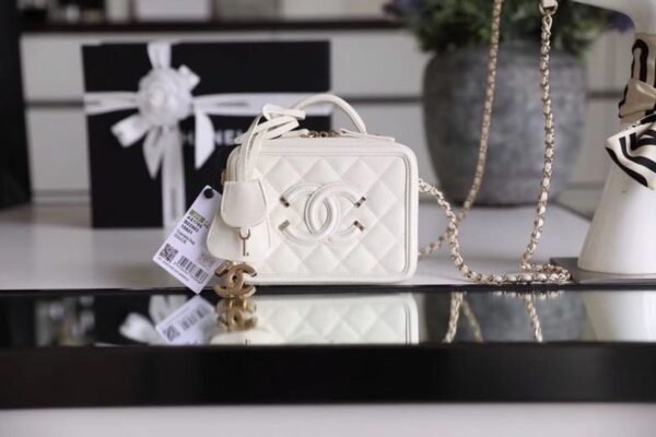 Chanel Vanity Case Bag 17cm Caviar Leather Gold Hardware Spring/Summer Collection White - Image 2