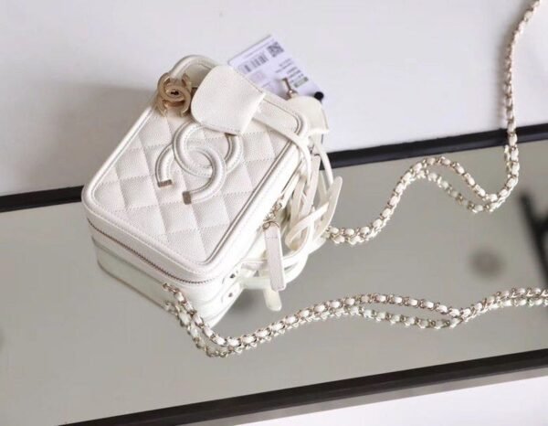 Chanel Vanity Case Bag 17cm Caviar Leather Gold Hardware Spring/Summer Collection White - Image 10