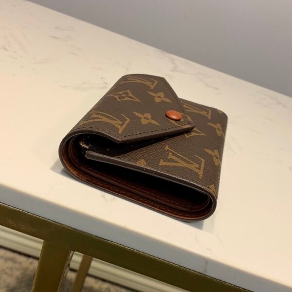 Louis Vuitton Wallet - Image 9