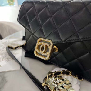 CoCo Flap Bag Chanel Sign 22cm Black