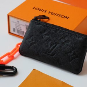 Louis Vuitton Clutch 13cm Black