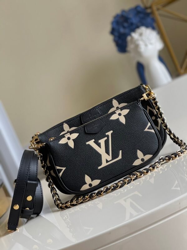 Louis Vuitton Multi Pochette Crossbody Bags 24cm Black - Image 4