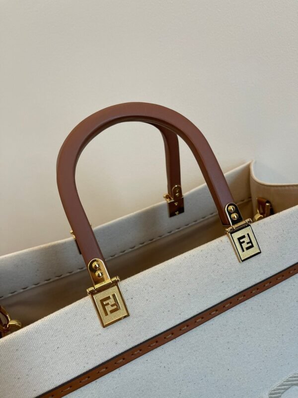Fendi Tote Bag 40cm Beige - Image 6