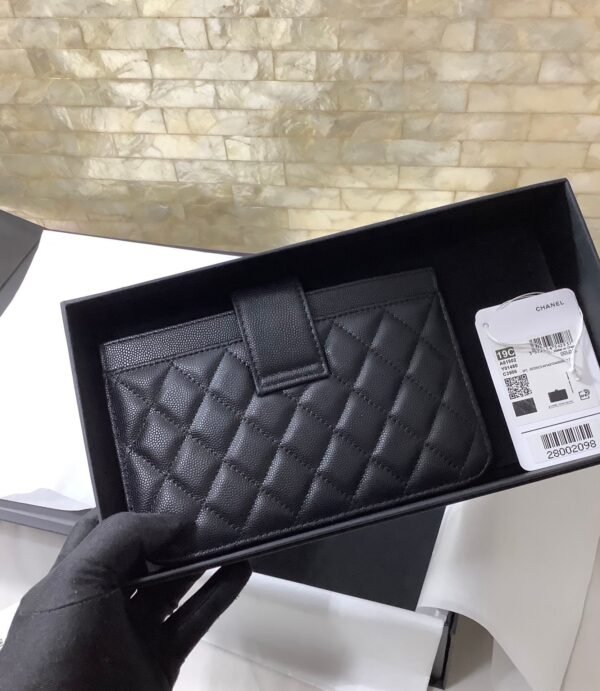 CO-CO Chanel Clutch With Gold Hardware 19cm - Image 3