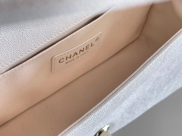 Chanel Medium Classic Flapbag 25cm White - Image 9