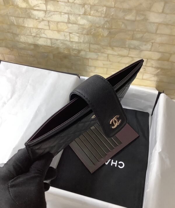 CO-CO Chanel Clutch With Gold Hardware 19cm - Image 4