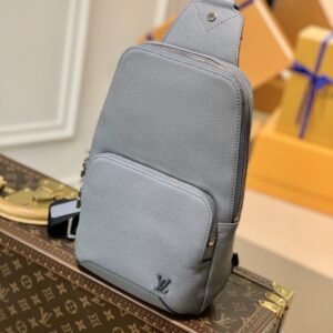 Louis Vuitton Avenue Sling Bag 31cm