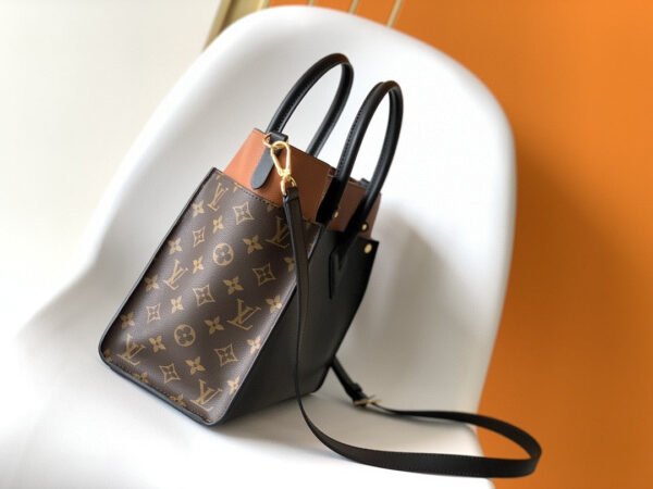 Louis Vuitton M57728 On My Side PM 30cm Black - Image 3