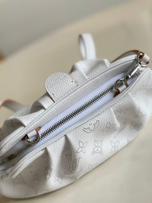 Louis Vuitton Scala Mini Pouch 23cm White - Image 8