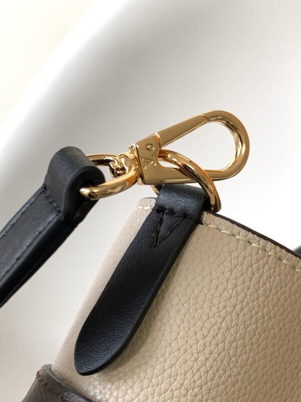 Louis Vuitton M57728 On My Side PM 30cm - Image 4
