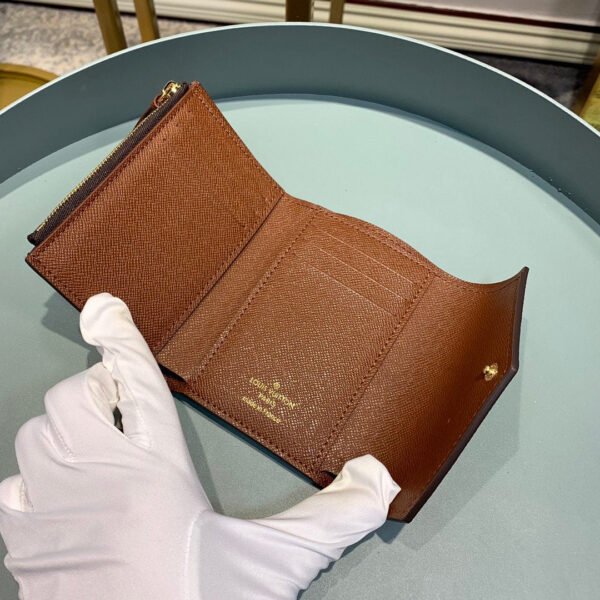 Louis Vuitton Wallet - Image 4