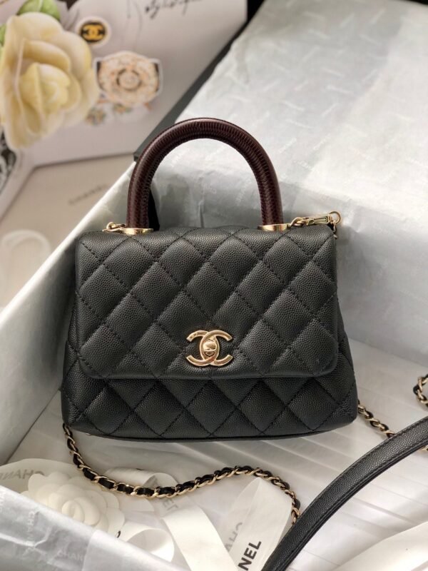 Chanel Classic Mini Flapbag 19cm Black