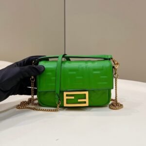 Fendi Baguette Bag 19cm Green