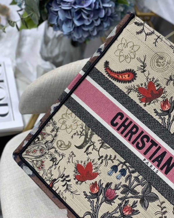 Christian Dior Multicolor Book Tote Flowers Embroidery 42cm - Image 4