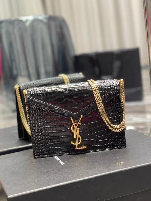 Saint Laurent Cassandra Medium Chain Bag In Grain De Poudre Embossed 22cm Black