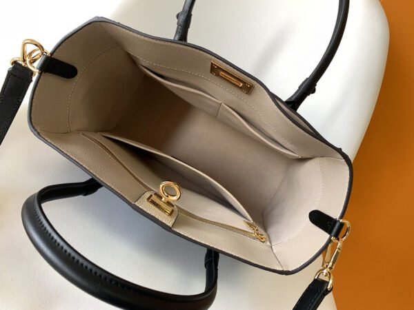 Louis Vuitton M57728 On My Side PM 30cm - Image 3