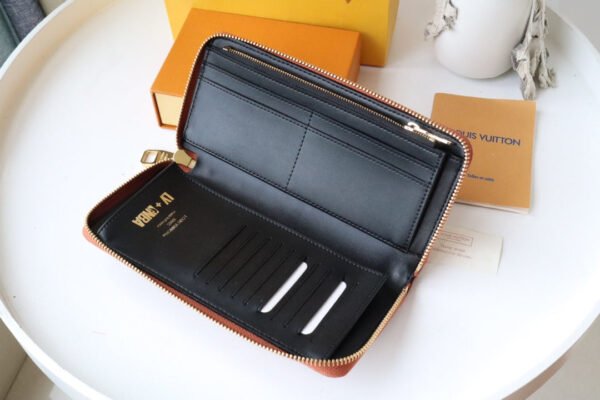 Louis Vuitton Multiple Wallet Damier 19cm Brown - Image 8