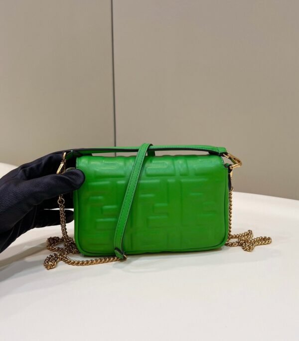 Fendi Baguette Bag 19cm Green - Image 3