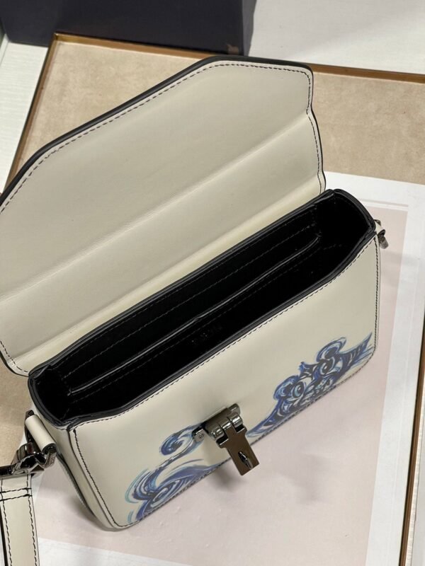 Christian Dior Paris Bag 19cm White - Image 5