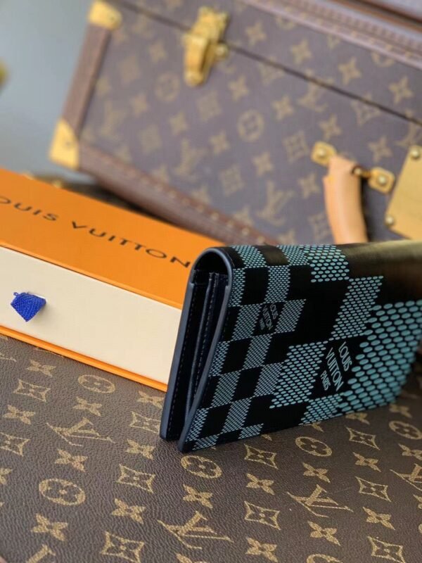 Louis Vuitton Damier Wallet 10cm Green - Image 3