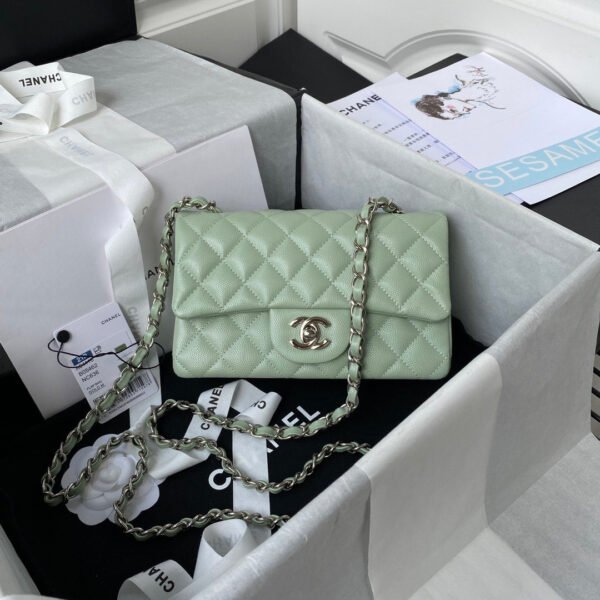 Chanel Mini Classic Flapbag 20cm