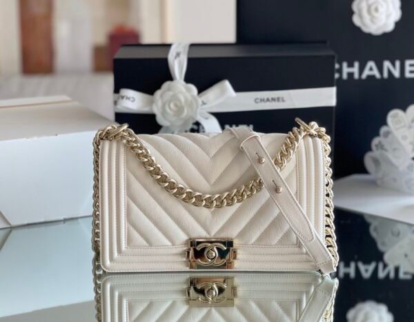 Chanel Medium Classic Flapbag 25cm White