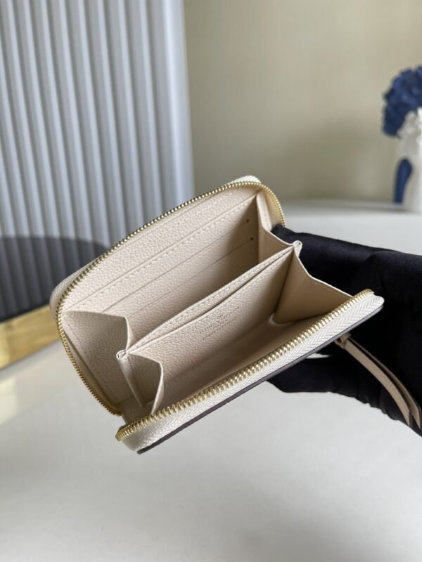 Louis Vuitton Monogram Wallet 11cm White - Image 5
