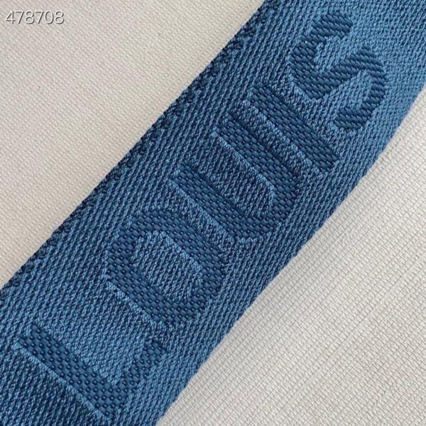 Louis Vuitton Coussin PM Bag 26cm Monogram Embossed Puffy Lambskin Leather Spring/Summer Collection M57793 Light Blue - Image 4
