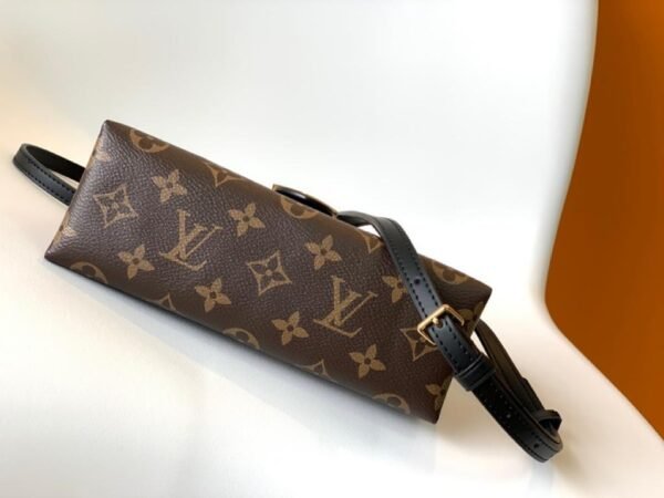 Louis Vuitton Locky BB Monogram Canvas 20cm - Image 5