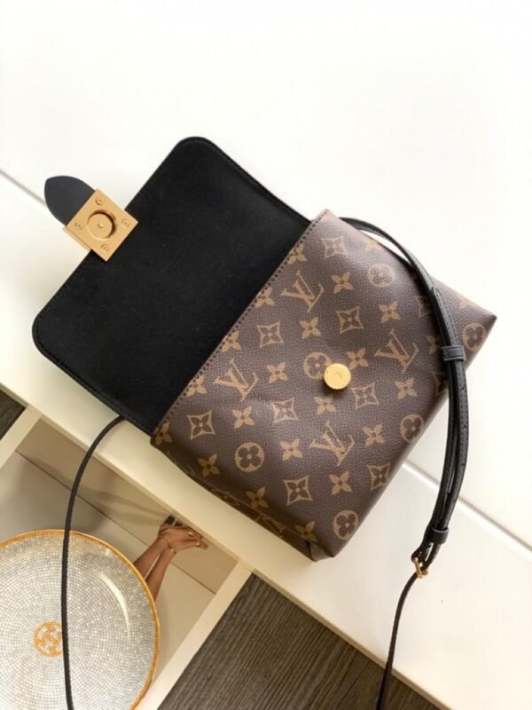 Louis Vuitton Locky BB Monogram Canvas 20cm - Image 7