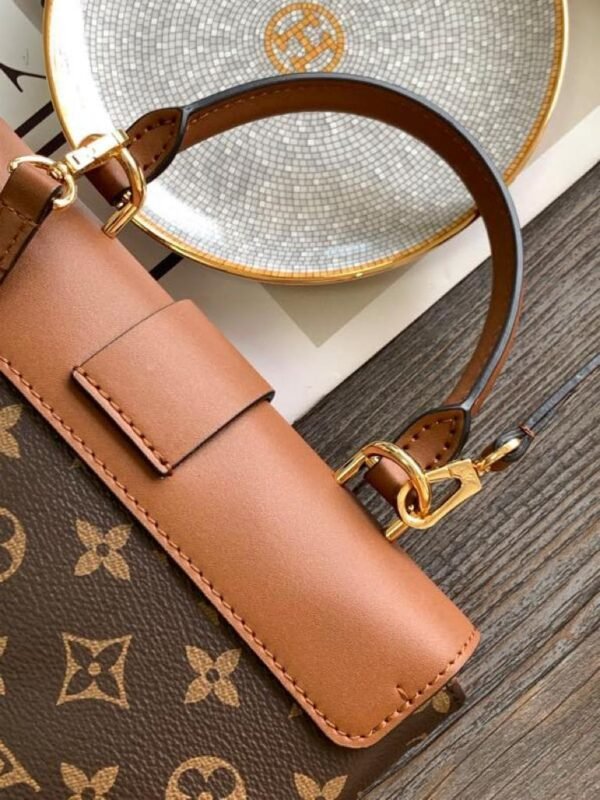 Louis Vuitton Locky BB Monogram Canvas 20cm - Image 6