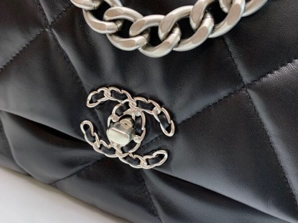 Chanel Flap Bag Classic 26cm Black - Image 2