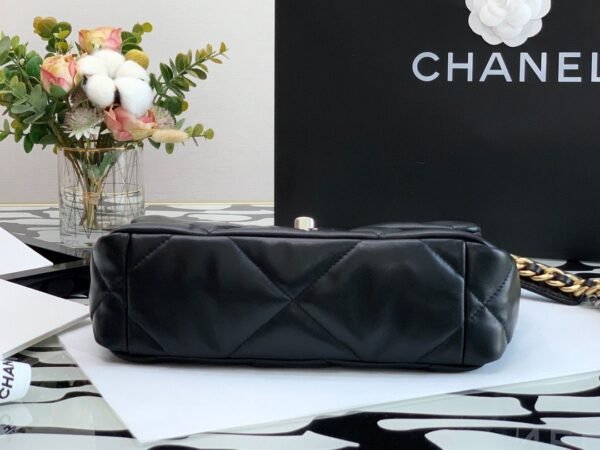 Chanel Flap Bag Classic 26cm Black - Image 6