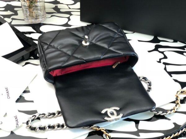 Chanel Flap Bag Classic 26cm Black - Image 7