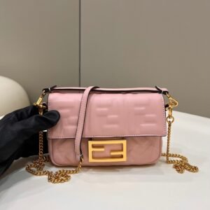 Fendi Baguette Bag 19cm Pink
