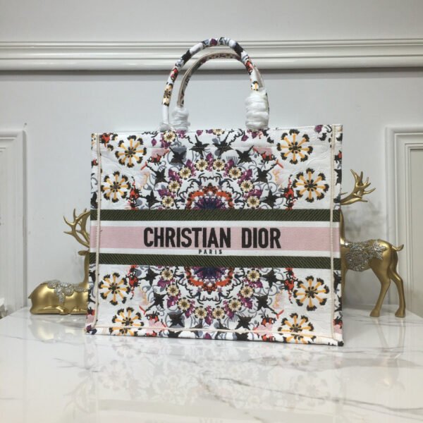 Christian Dior Book Tote 42 cm White