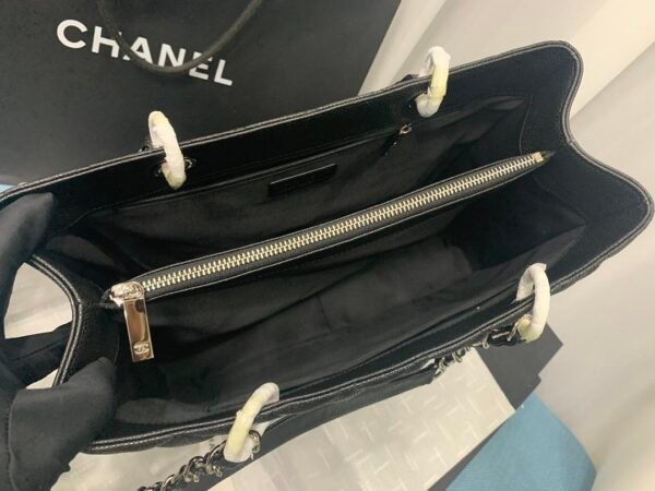 Chanel Tote Bag Spring Collection Gold Hardware 33cm Black - Image 7