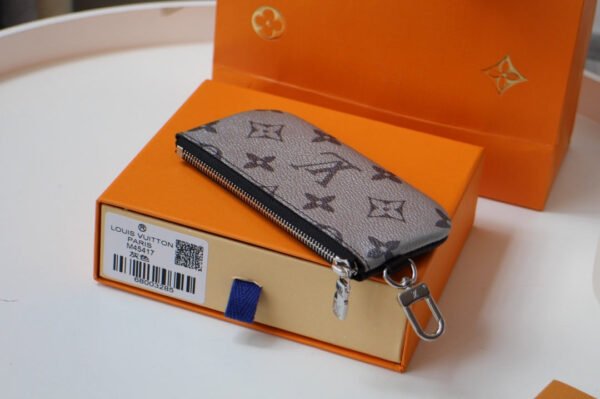 Louis Vuitton Monogram Clutch Bag 12cm Grey - Image 5