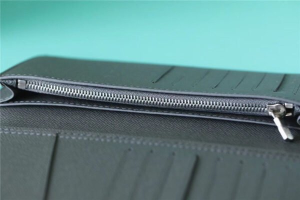 Louis Vuitton Brazza Wallet 19cm - Image 4