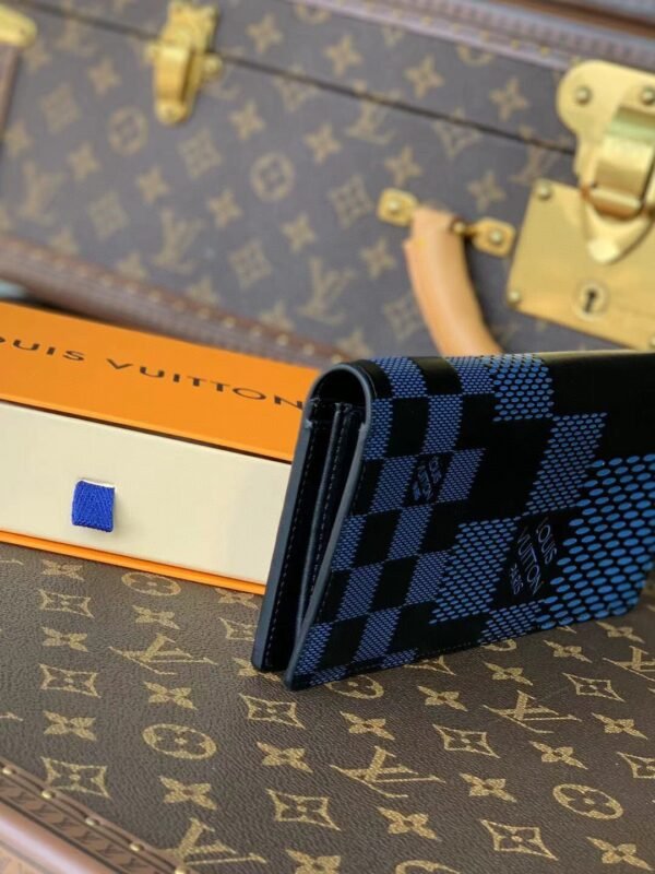 Louis Vuitton Damier Wallet 10cm Blue - Image 3