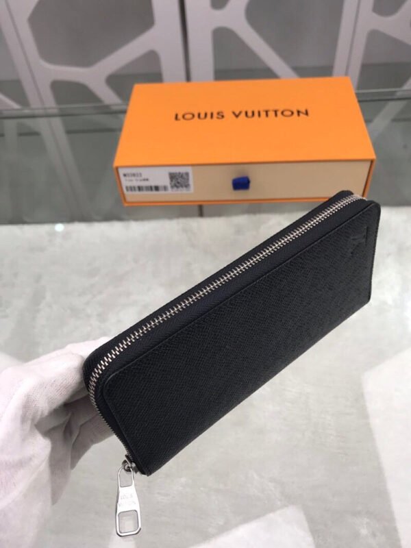 Louis Vuitton Zippy Vertical Wallet 20cm - Image 4